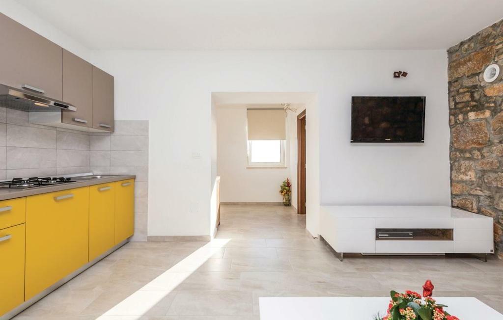 Apartament Sara *